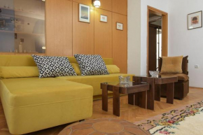 Iris Apartment
